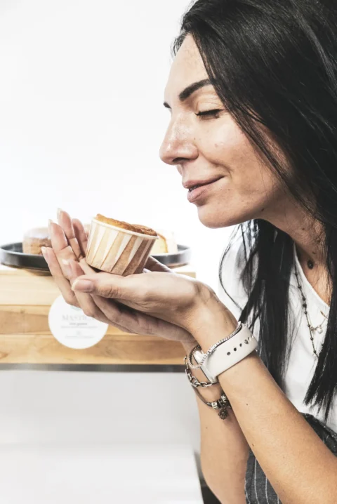 La fondatrice di Mastica con Gusto presenta un prodotto da forno senza glutine