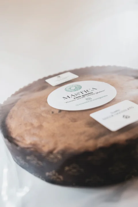 Confezione Mastica con prodotto da forno